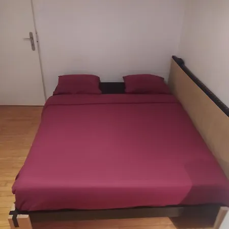 Private Room In Shared Apartment דירה