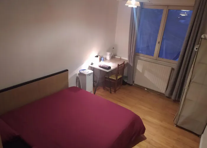 Private Room In Shared Apartment דירה גרנובל