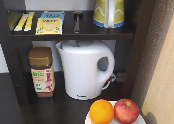 Private Room In Shared Apartment גרנובל