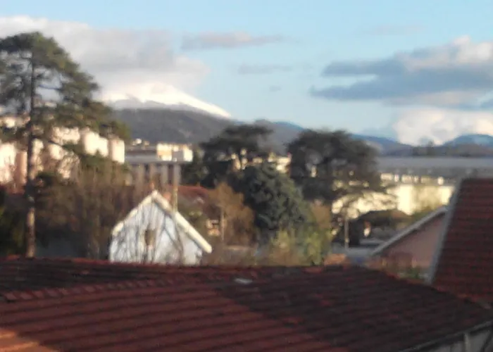 Private In Shared Apartment *